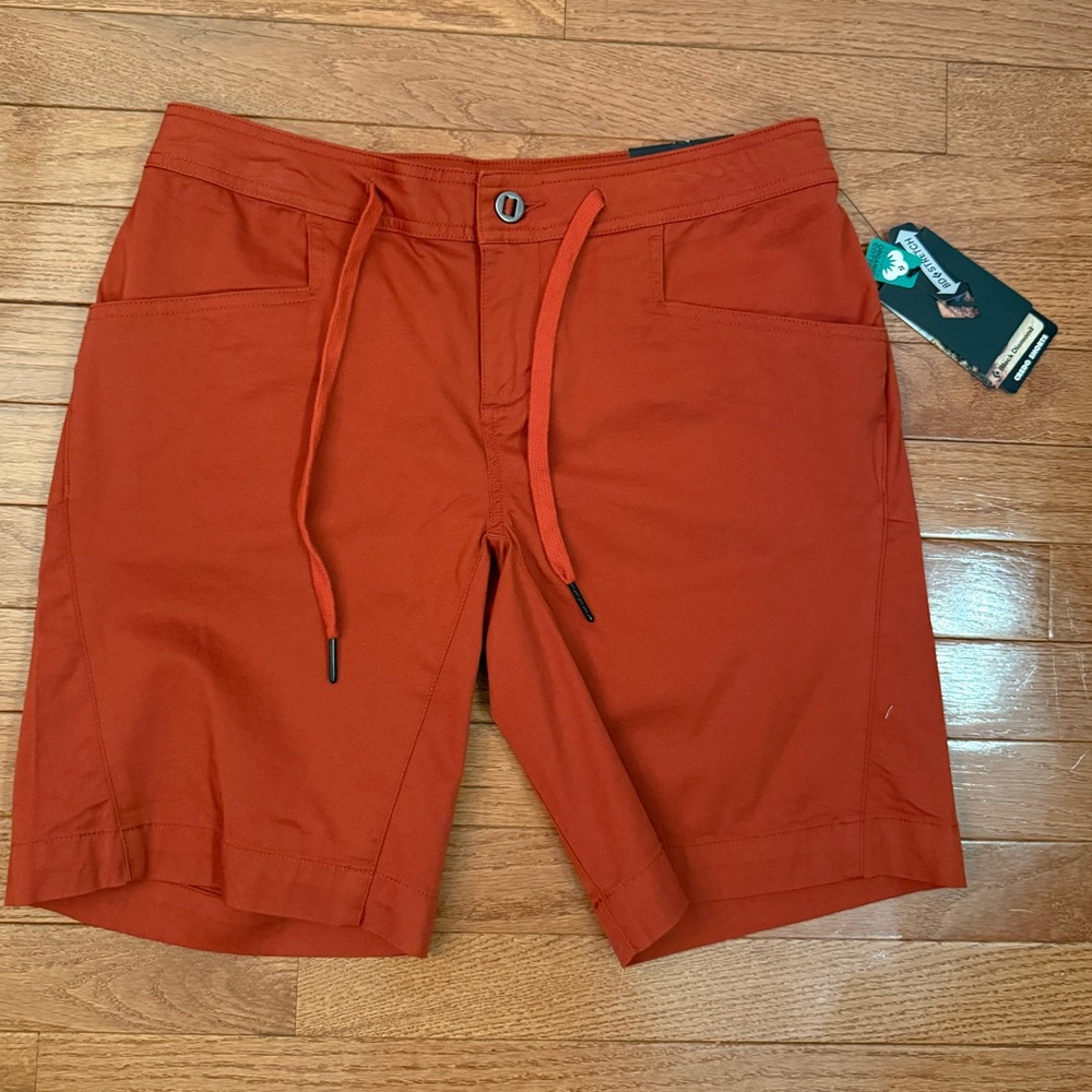 Black Diamond 💎 Credo shorts 🩳 regular fit size 6 NWT!